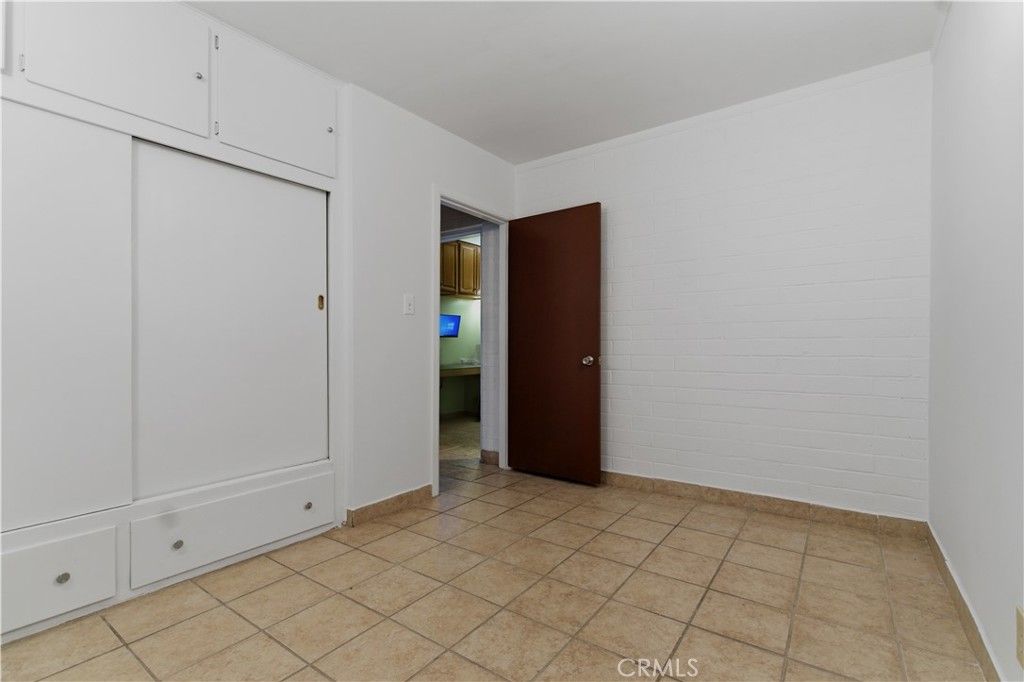 Image 33 of property listing at 8019 Hatillo, Winnetka, CA 91306