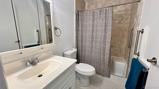 421 Weymouth Court D, Ridge, NY 11961