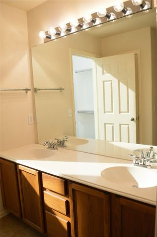 508 Legends Drive, Lewisville, TX 75057