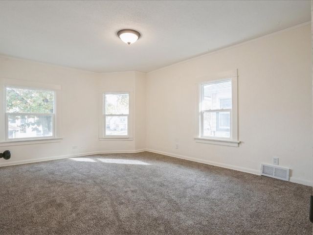 1559 Bever Avenue SE, Cedar Rapids, IA 52403