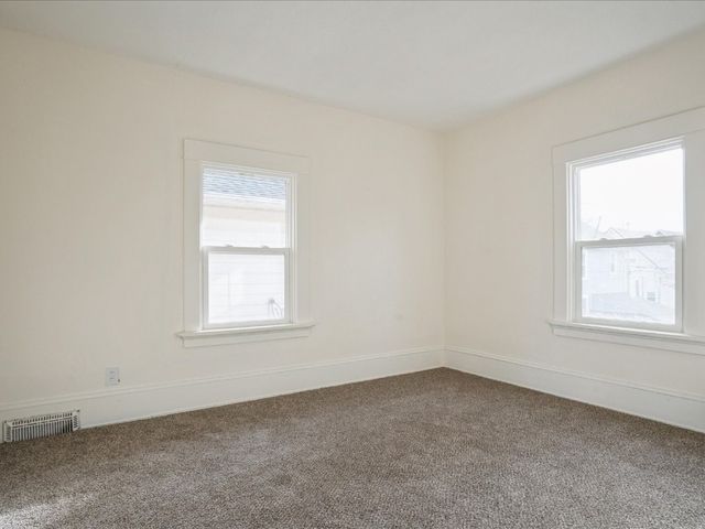 1559 Bever Avenue SE, Cedar Rapids, IA 52403