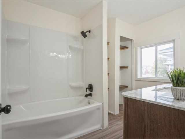 1559 Bever Avenue SE, Cedar Rapids, IA 52403