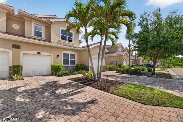 8541 Oakshade CIR 2, Fort Myers, FL 33919