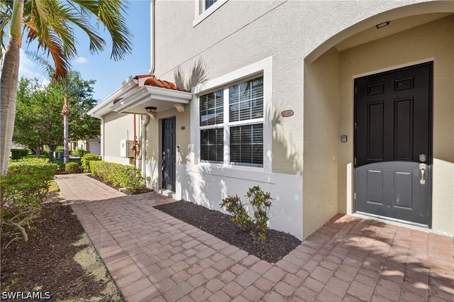 8541 Oakshade CIR 2, Fort Myers, FL 33919