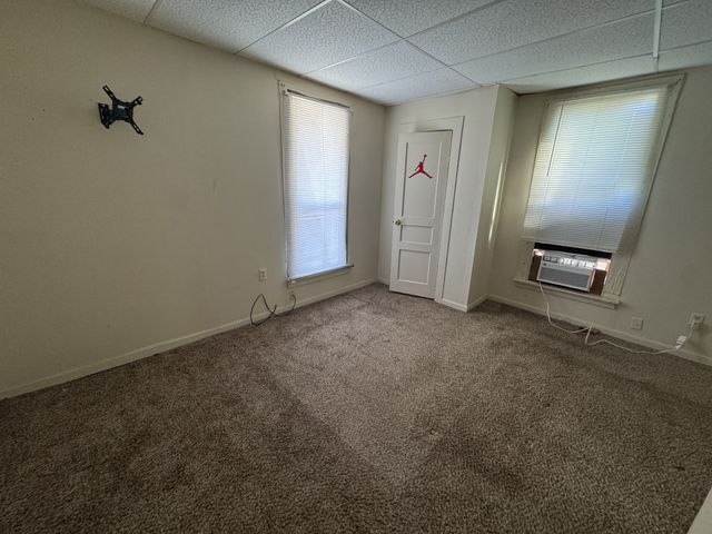 805 W 2nd St, Dickson, TN 37055