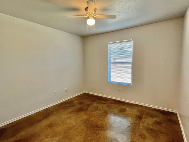 618 Thomas Street A, Bonham, TX 75418