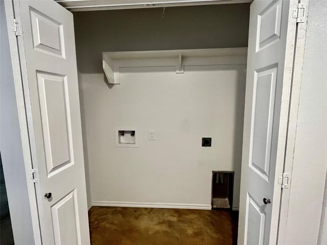 618 Thomas Street A, Bonham, TX 75418