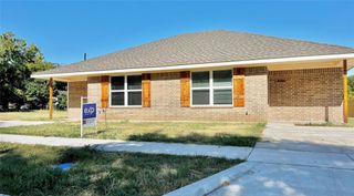 618 Thomas Street A, Bonham, TX 75418