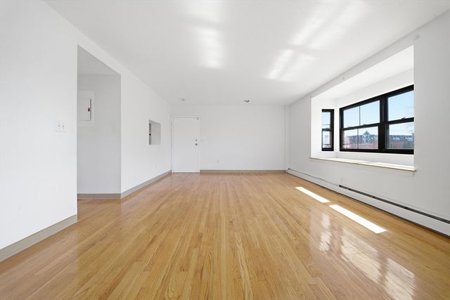 60-R Gibson St B1, Boston, MA 02122