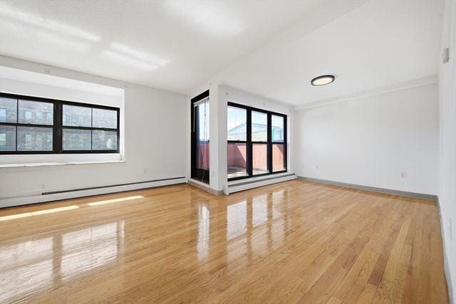 60-R Gibson St B1, Boston, MA 02122