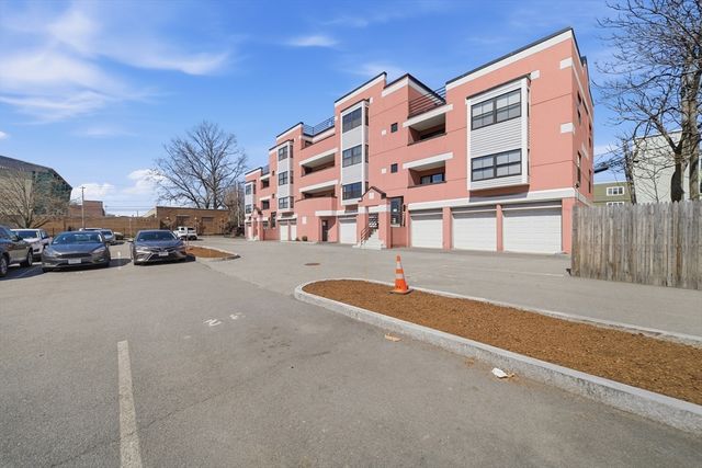 60-R Gibson St B1, Boston, MA 02122