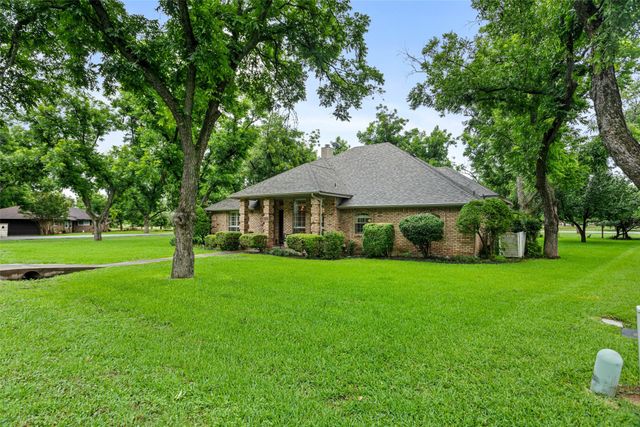9426 S Longwood Drive, Granbury, TX 76049