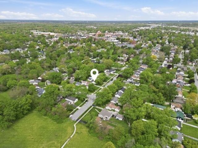 323 S Pettibone Street, Crown Point, IN 46307