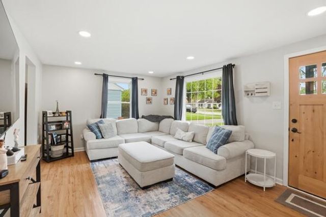 323 S Pettibone Street, Crown Point, IN 46307