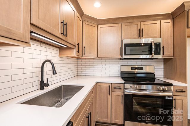 200 N Center Street, Hildebran, NC 28637