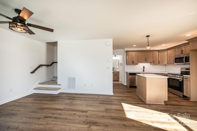 200 N Center Street, Hildebran, NC 28637