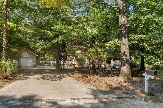 194 Deerfield Drive, Dahlonega, GA 30533