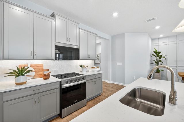 34754 FLOWER PATCH DRIVE, Zephyrhills, FL 33541