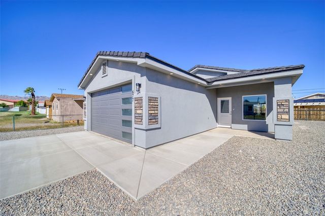 677 Cherry Blossom Lane, Bullhead City, AZ 86442