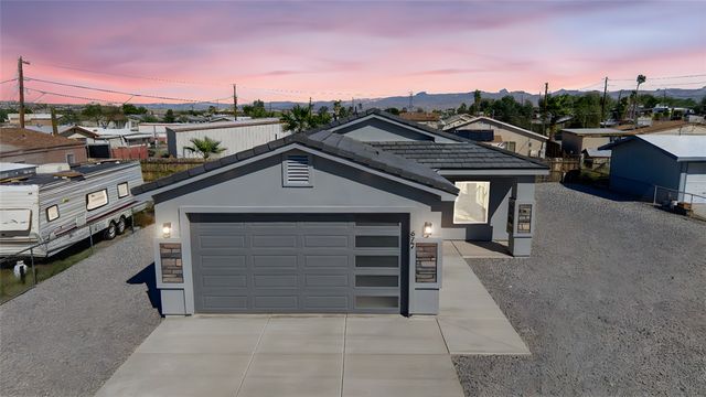 677 Cherry Blossom Lane, Bullhead City, AZ 86442