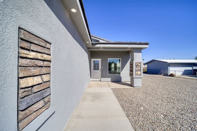 677 Cherry Blossom Lane, Bullhead City, AZ 86442