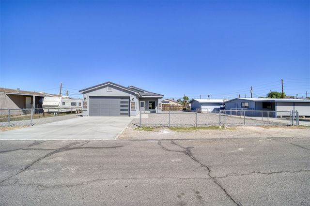 677 Cherry Blossom Lane, Bullhead City, AZ 86442