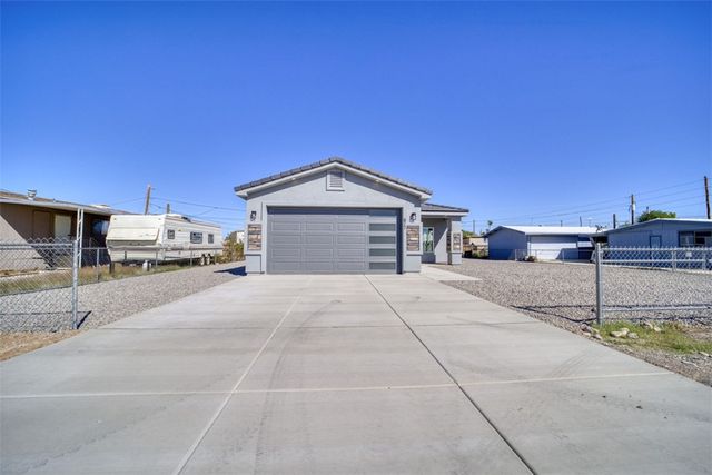 677 Cherry Blossom Lane, Bullhead City, AZ 86442