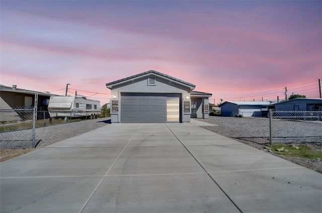 677 Cherry Blossom Lane, Bullhead City, AZ 86442