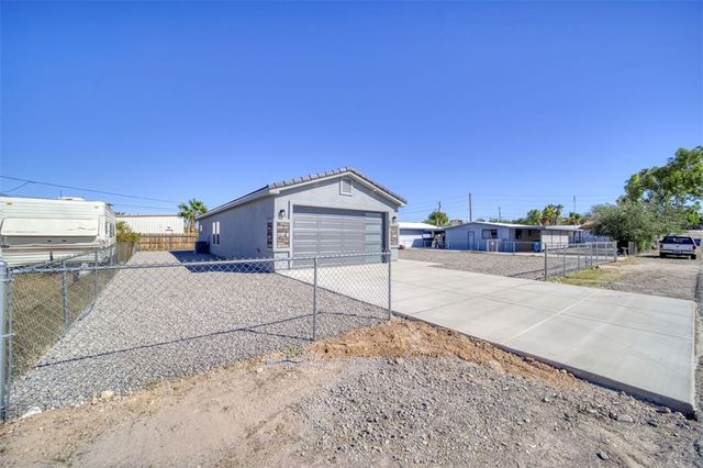 677 Cherry Blossom Lane, Bullhead City, AZ 86442