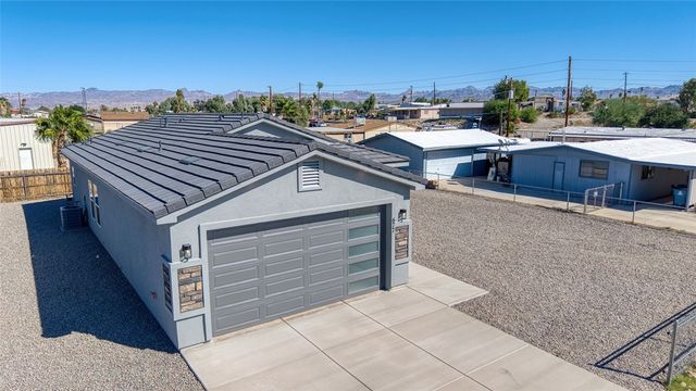 677 Cherry Blossom Lane, Bullhead City, AZ 86442
