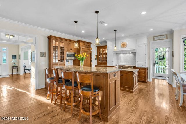 17 Bingham Avenue, Rumson, NJ 07760