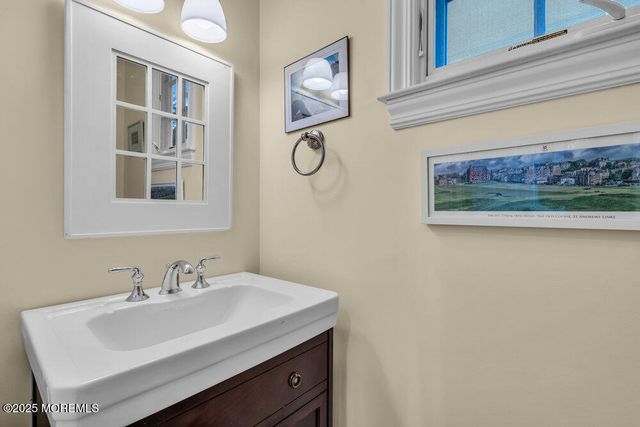 17 Bingham Avenue, Rumson, NJ 07760