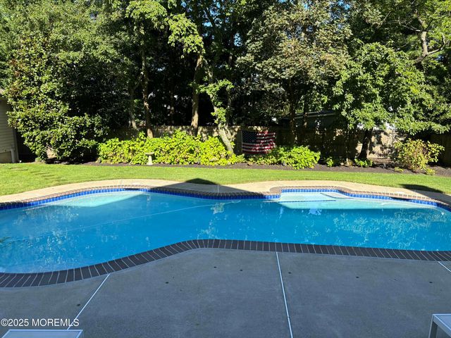 17 Bingham Avenue, Rumson, NJ 07760