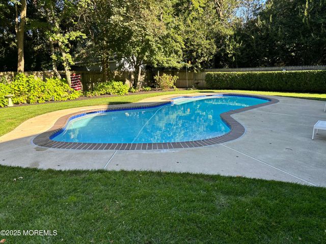 17 Bingham Avenue, Rumson, NJ 07760