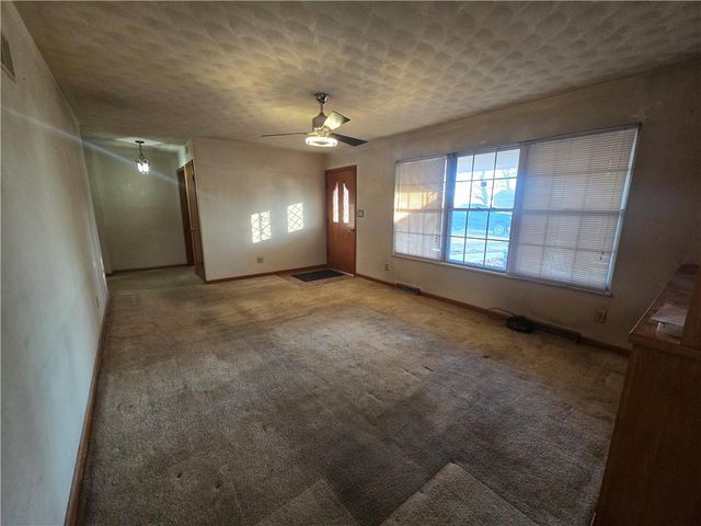 2806 N River Boulevard, Independence, MO 64050