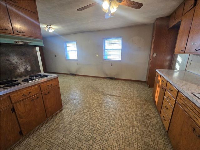 2806 N River Boulevard, Independence, MO 64050