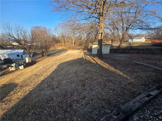 2806 N River Boulevard, Independence, MO 64050