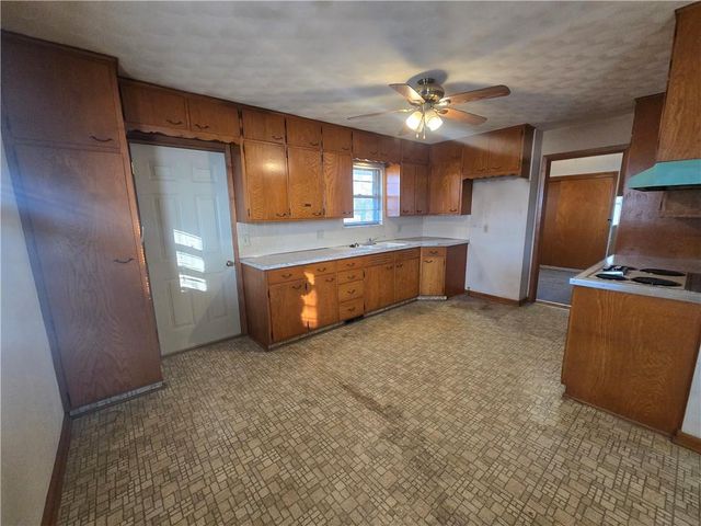 2806 N River Boulevard, Independence, MO 64050