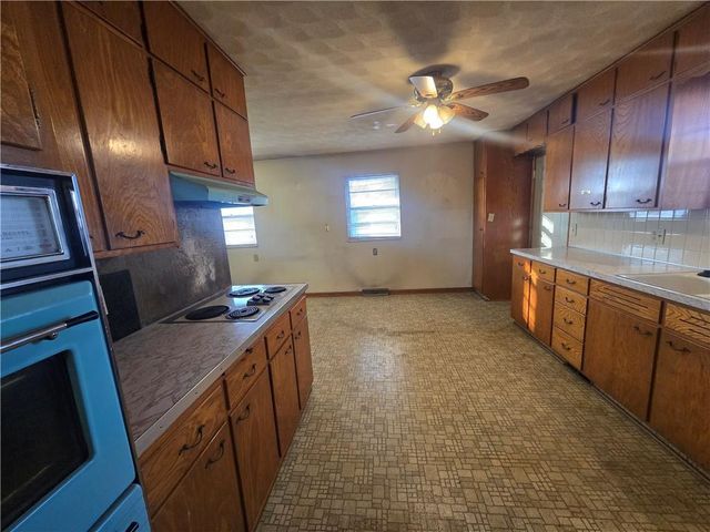 2806 N River Boulevard, Independence, MO 64050