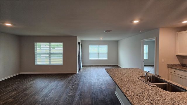 511 Autums Wood Circle, Brunswick, GA 31525