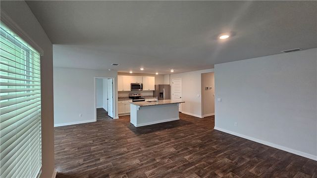 511 Autums Wood Circle, Brunswick, GA 31525