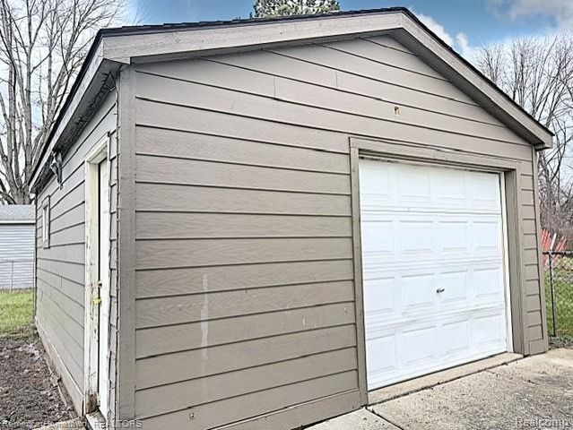 31905 Saginaw Court, Westland, MI 48186