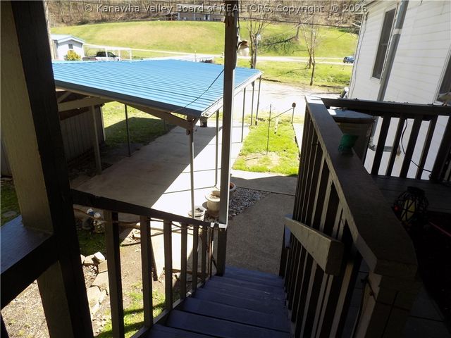 1823 Witcher Road, Belle, WV 25015