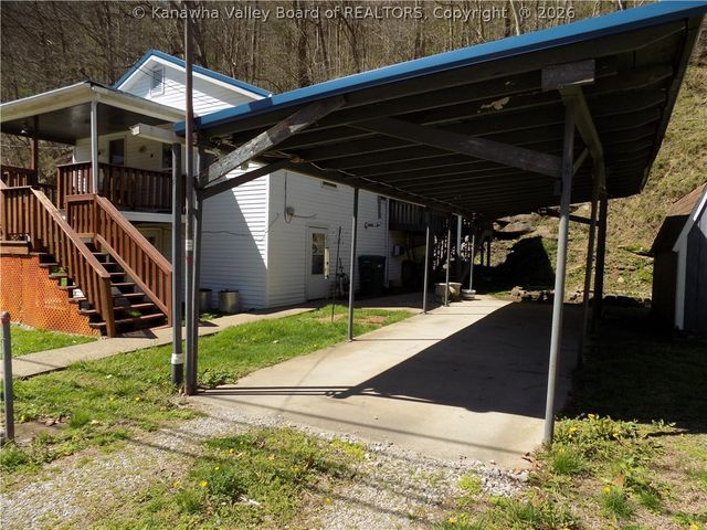 1823 Witcher Road, Belle, WV 25015