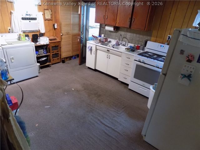 1823 Witcher Road, Belle, WV 25015