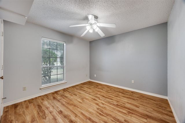 2516 Copper Creek Lane, Carrollton, TX 75006