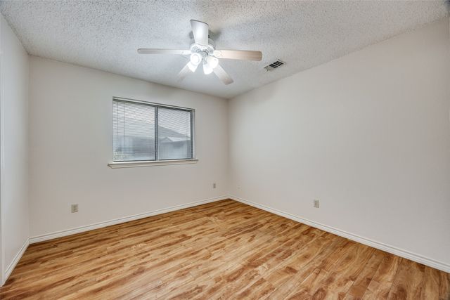 2516 Copper Creek Lane, Carrollton, TX 75006