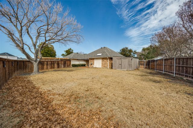 2516 Copper Creek Lane, Carrollton, TX 75006