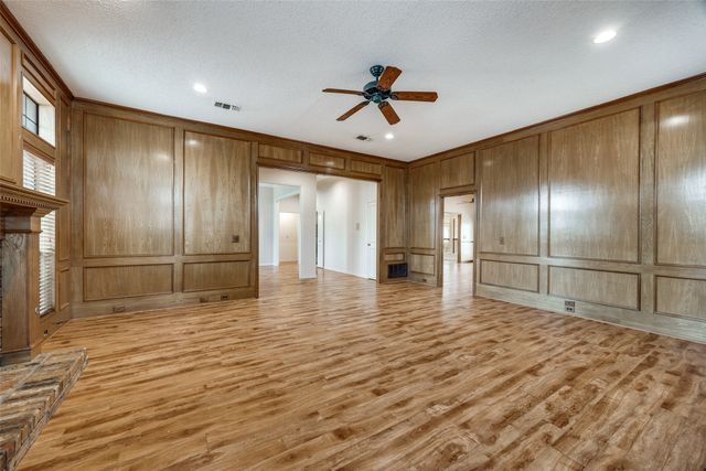 2516 Copper Creek Lane, Carrollton, TX 75006