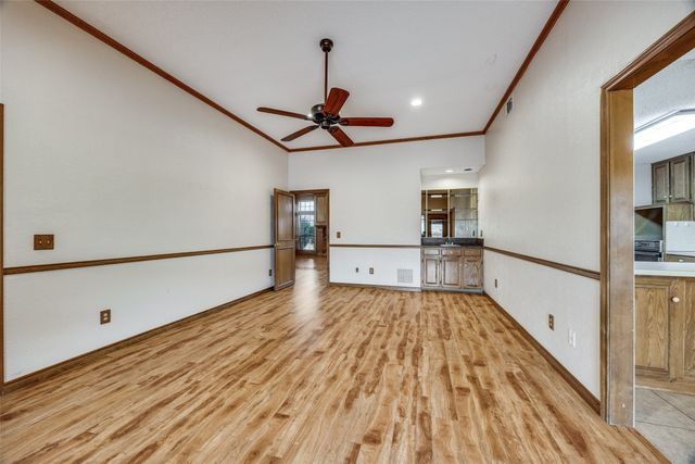 2516 Copper Creek Lane, Carrollton, TX 75006